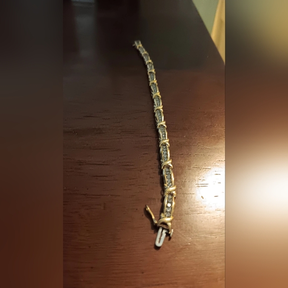 ZALE'S Diamond "X" Bracelet - Picture 4 of 14